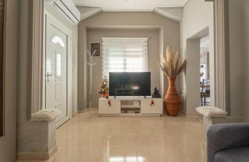 Artemida Casa | Elvira's houses