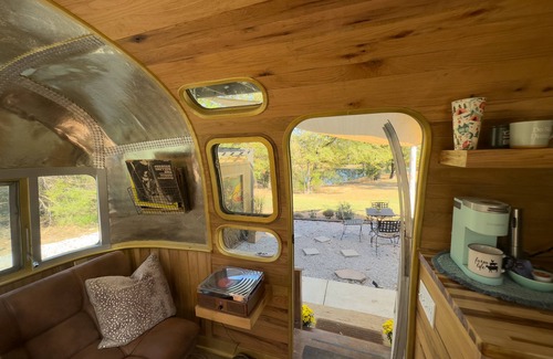 Nesbit Casa | Elvis Themed RV Glamping Farmstay near Graceland with outdoor bath