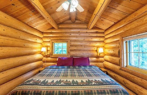 Ely Cabaña | Ely MN. Remote, off-grid, wilderness property. Surrounded by BWCA. .