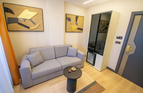 Arnavutkoy Hotel | Elysian Airport Hotel