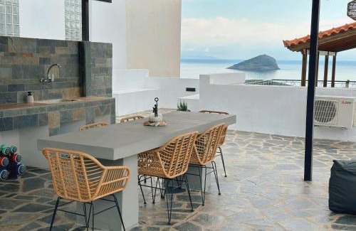 Porto Rafti Casa | Elysian Sunrise Retreat with pool