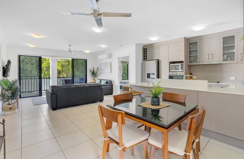 Palm Cove Hotel | Elysium Apartments