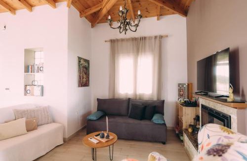 Ilida Apartamento | Elysium Countryside House Jacuzzi - Doune - Happy Rentals