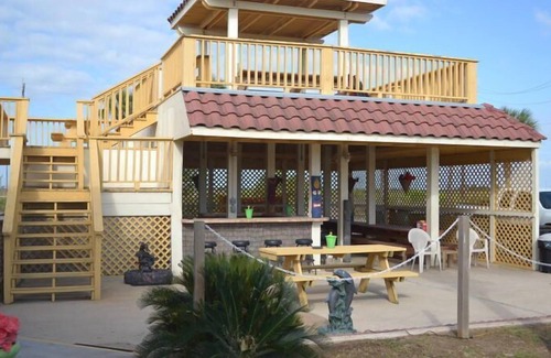 Pirates Beach West Casa | DIA LABORAL ESPECIAL! INCREÍBLE WEST END BEACH HOME CON PISCINA