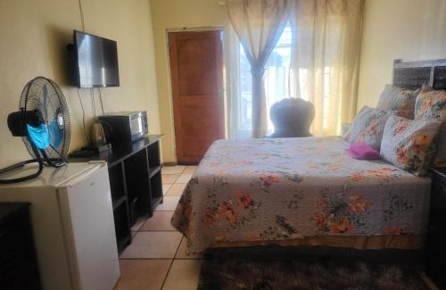 Standerton Casa | Emakhonkosi Guest House
