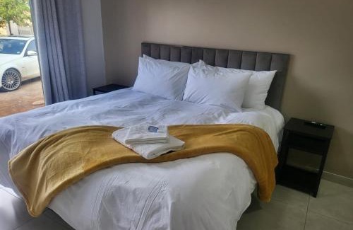 Kimberley Casa | Ematolweni guest house