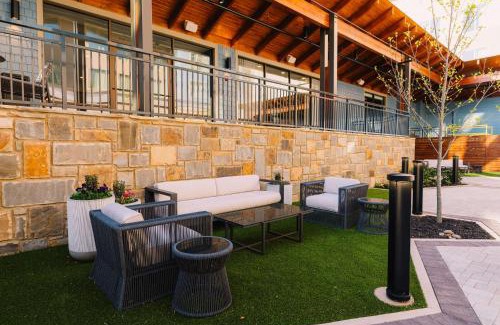 Gatlinburg Hotel | Embassy Suites By Hilton Gatlinburg Resort
