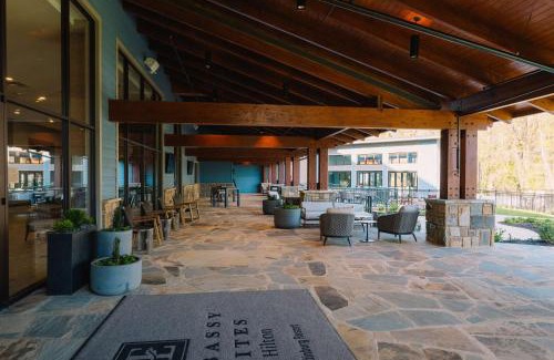 Gatlinburg Hotel | Embassy Suites By Hilton Gatlinburg Resort