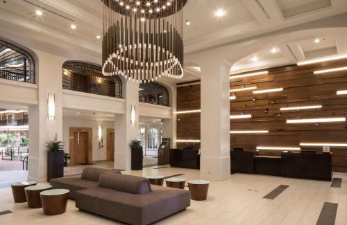 Northeast Anaheim Hotel | Embassy Suites by Hilton Anaheim North