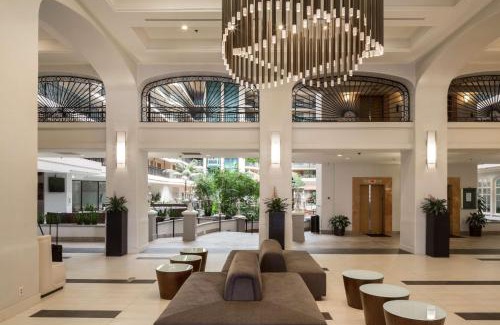 Northeast Anaheim Hotel | Embassy Suites by Hilton Anaheim North