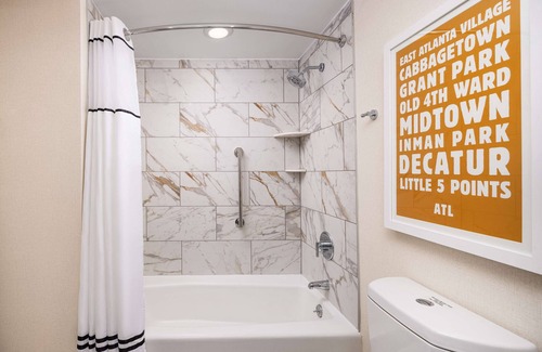 Peachtree Park Hotel | Embassy Suites by Hilton Atlanta Buckhead