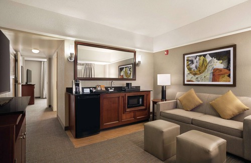 Brunswick Hotel | Embassy Suites by Hilton Brunswick