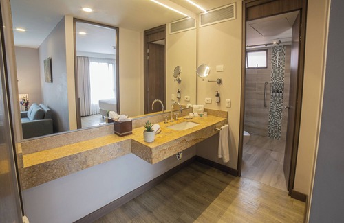 Financial District Hotel | Embassy Suites by Hilton Bogota - Rosales