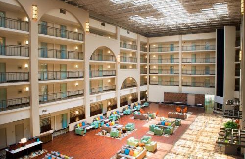 Blue Ash Hotel | Embassy Suites by Hilton Cincinnati Northeast - Blue Ash