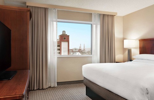 Covington Hotel | Embassy Suites by Hilton Cincinnati RiverCenter