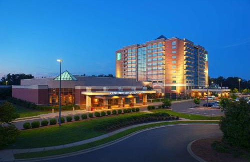 Concord Complejo | Embassy Suites by Hilton Charlotte Concord Golf Resort & Spa
