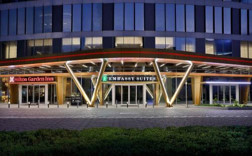 Business Bay Hotel | Embassy Suites By Hilton Dubai Business Bay