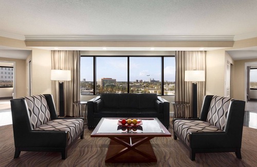 Irvine Business Complex Hotel | Embassy Suites by Hilton Irvine Orange County Airport