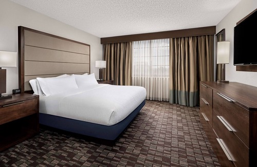 Nashville Hotel | Embassy Suites by Hilton Nashville Airport