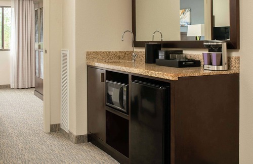 Tukwila Hotel | Embassy Suites by Hilton Seattle Tacoma International Airport