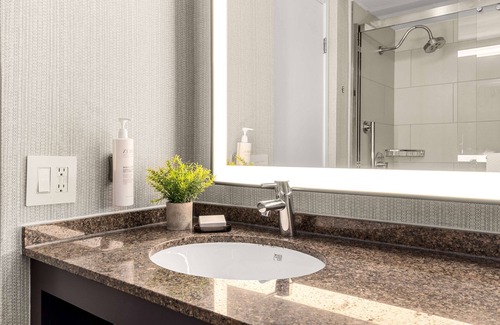 El Segundo Hotel | Embassy Suites by Hilton Los Angeles LAX South/El Segundo