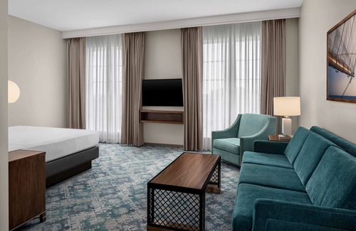 Old Village Historical District Hotel | Embassy Suites by Hilton Charleston Harbor Mt. Pleasant