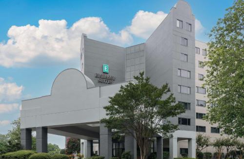 Charlotte Hotel | Embassy Suites Charlotte