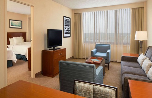 Winston - Salem Hotel | Embassy Suites Hotel Winston-Salem