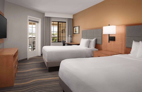 Village Hotel | Embassy Suites La Quinta Hotel & Spa