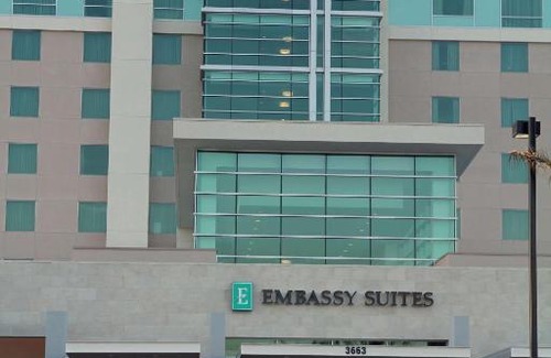 Guasti Hotel | Embassy Suites Ontario - Airport