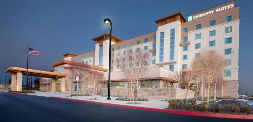 Palmdale Hotel | Embassy Suites Palmdale