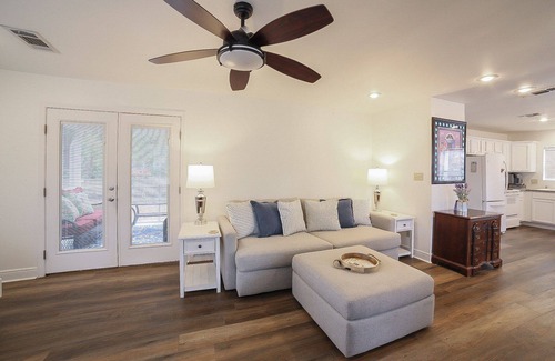 Old Town Casa | Ember Beach ~ charming cottage close to beaches