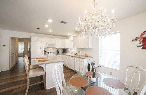 Old Town Casa | Ember Beach ~ charming cottage close to beaches