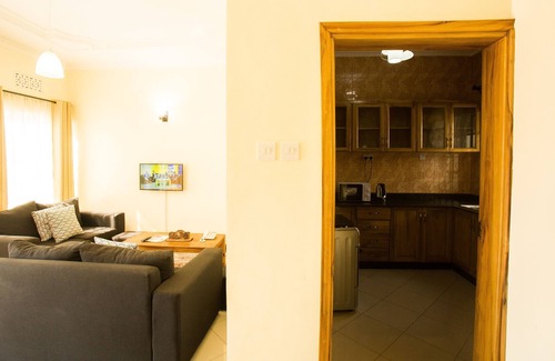 Arusha Apartamento | "Embrace Arusha's charm at Medan Hotel & Apartment: Your Ideal Stay!"
