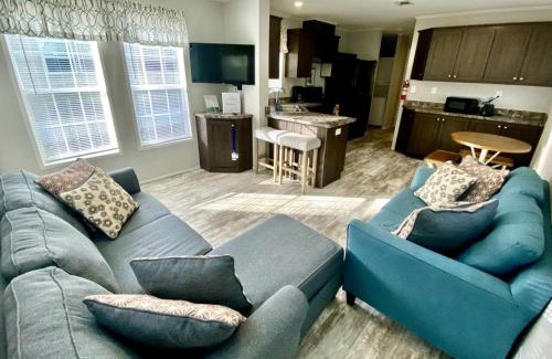 Dunnellon Casa | Embrace Nature in this Cottage Nestled Amidst Trees in Dunnellon, Florida