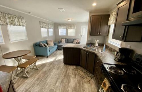 Dunnellon Casa | Embrace Nature in this Cottage Nestled Amidst Trees in Dunnellon, Florida