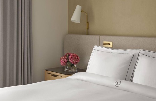 Back Bay East Hotel | Embrace the Sugar Rush Experience! 4 Spacious Units w/ Fireplace, Pets Allowed