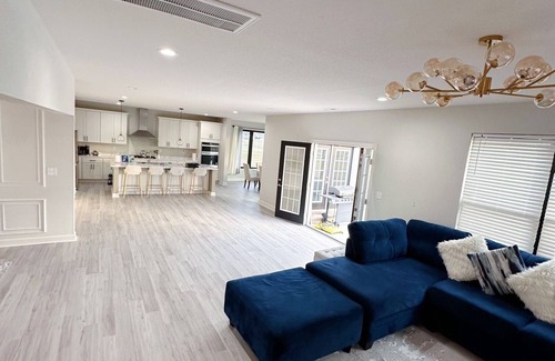 Elizabeth City Casa | Embrace Tranquility: A modern retreat home where serenity meets style