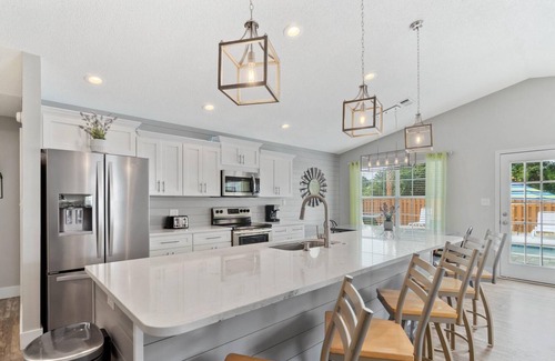 Seaspray Casa | EMERALD COVE | Private Pool | Courtesy Golf Cart | 4min to Beach | Students Okay