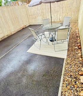 Swindon Casa | Emerald dream house