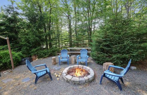 Long Pond Casa | Emerald Escape Lake, Theater, Game Room & More!