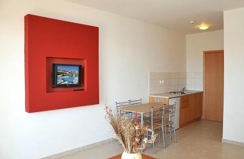 Petaloudes Apartamento | Emerald Hotel
