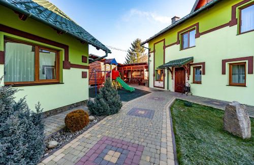 Mykulychyn Apartamento | Emerald House