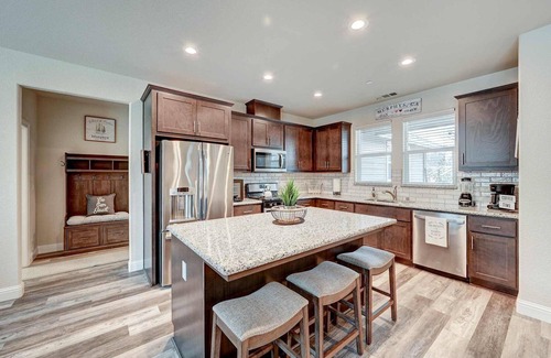 Murphys Casa | Emerald Inn in the Mountains: Stunning brand new home!