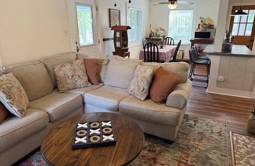 Newport Cabaña | Emerald Isle, Atlantic Beach and more. Cottage convenient to beaches. Waterview