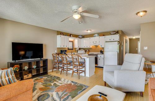 Emerald Isle Apartamento | Emerald Isle Condo Near Beach with Screened Porch!