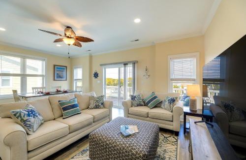 Emerald Isle Casa | Emerald Isle Getaway with Decks and Beach Views!