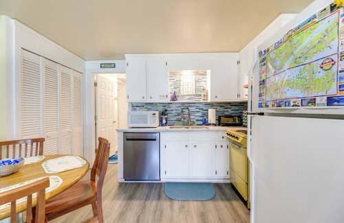 Emerald Isle Cabaña | Emerald Isle Vacation Rental, Walk to Beach!