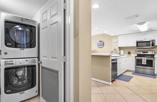 Orange Beach Condominio | Venga a disfrutar de un sensacional condominio 3/2 directamente en la playa