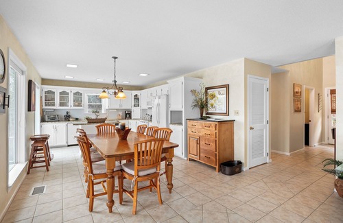 Arley Casa | Emerald Lakeshore: 4 BR, 4 BA House in Arley, Sleeps 10